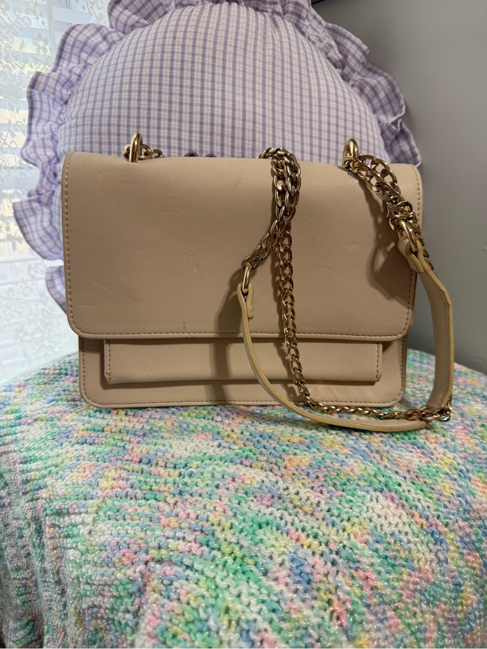 Forever 21 Beige Crossbody Bag with Gold Chain Strap